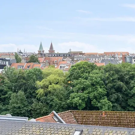 Apartment Stylish And Cozy In The Heart Of Arhus, Dk